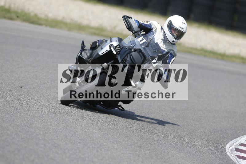 /Archiv-2025/49 26.08.2025 Cornu Master School ADR/gruen-vert/17